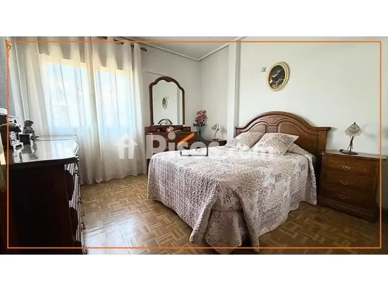 Camere da letto - Bright 3-Bedroom Flat with South View in Retiro