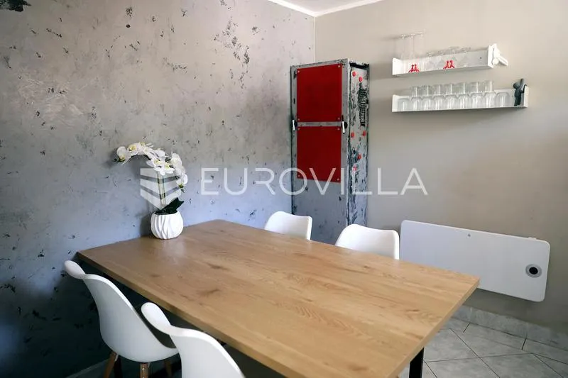 Sala da pranzo - Partially Renovated Stone House, Seafront in Prvić Luka