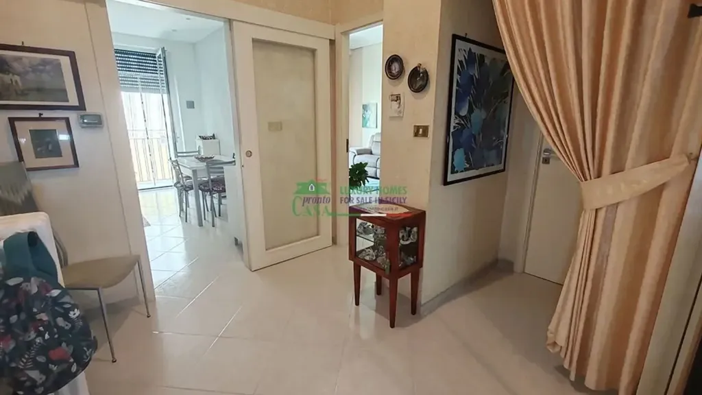 Ingresso - 3rd Floor Apartment with Garage in Ragusa