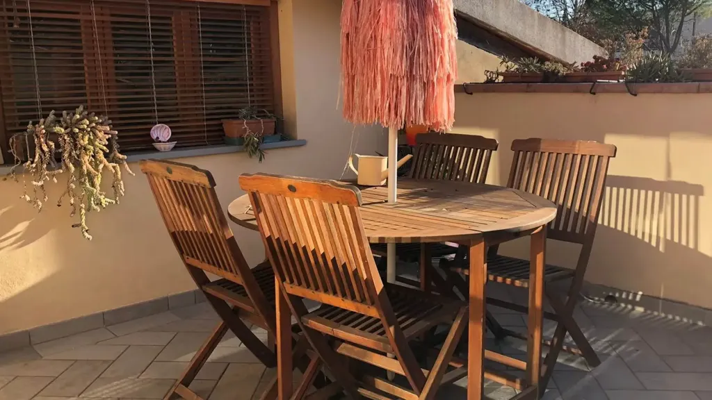Terrass - Four-Bedroom Apartment with Terrace in Florence