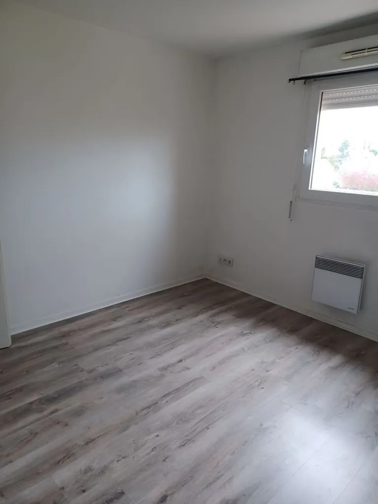 Pièces - Appartement 2 Pièces avec Parking à Eure
