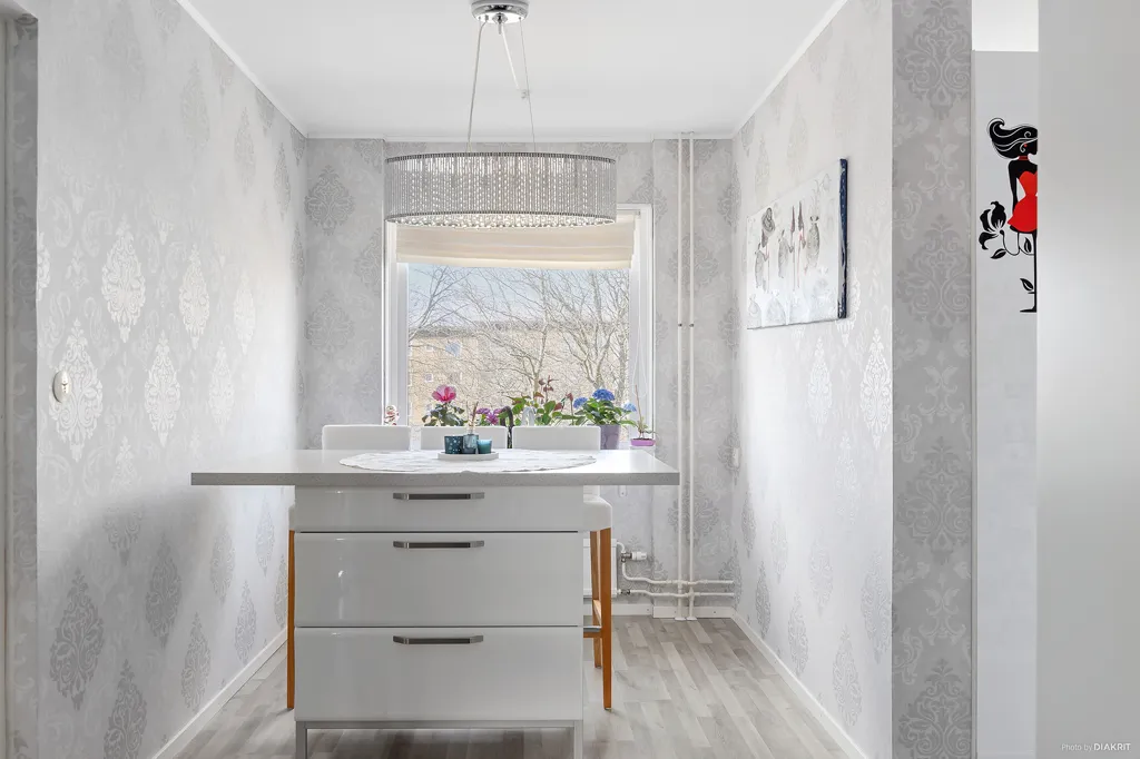 Dining Room - Two-Bedroom Flat with Glazed Balcony in Åstorp