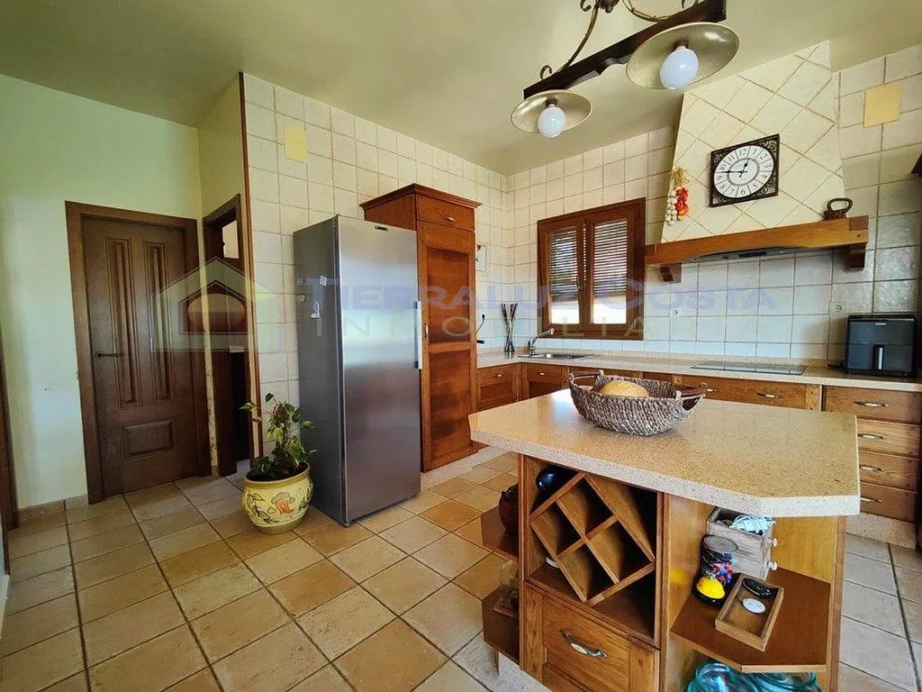 Cuisine - Chalet with Pool and Terraces in Lepe
