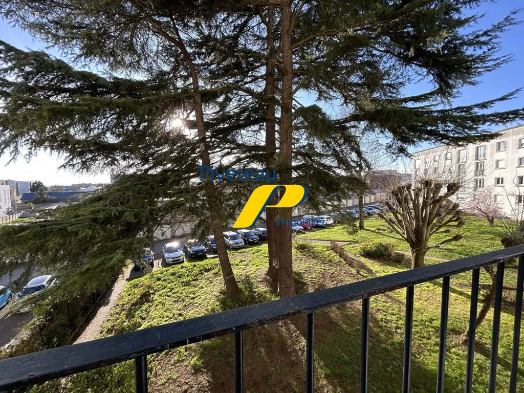 Balcon - Appartement 3 Pièces avec Ascenseur à Nantes