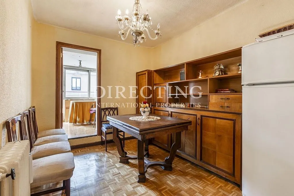 Söögituba - Loft with Terrace in Argüelles, Madrid