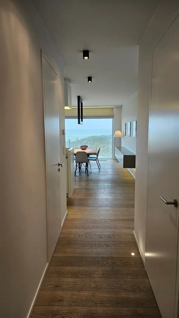 Esik - Apartment with Two Terraces in De Panne