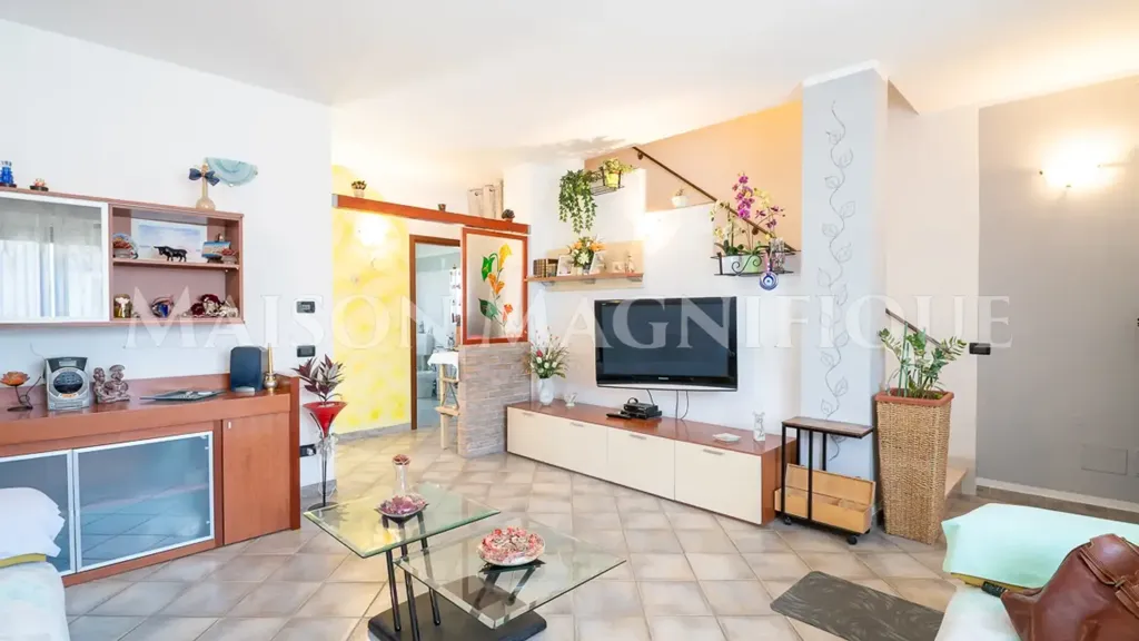 Séjour - Newly Built Villa with Garden in Lagosanto