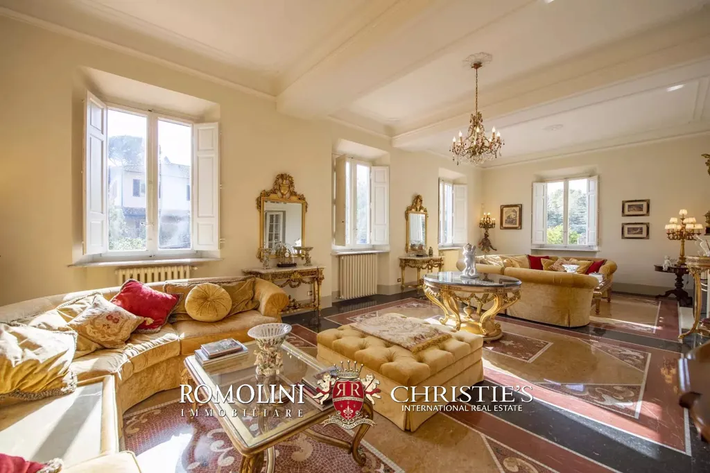 Séjour - Restored Period Villa with Park in Lucca
