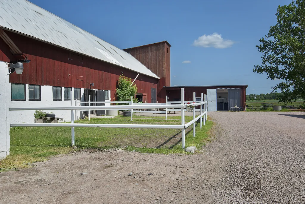 Välivaade - Equestrian Estate with Stables in Kolbäck