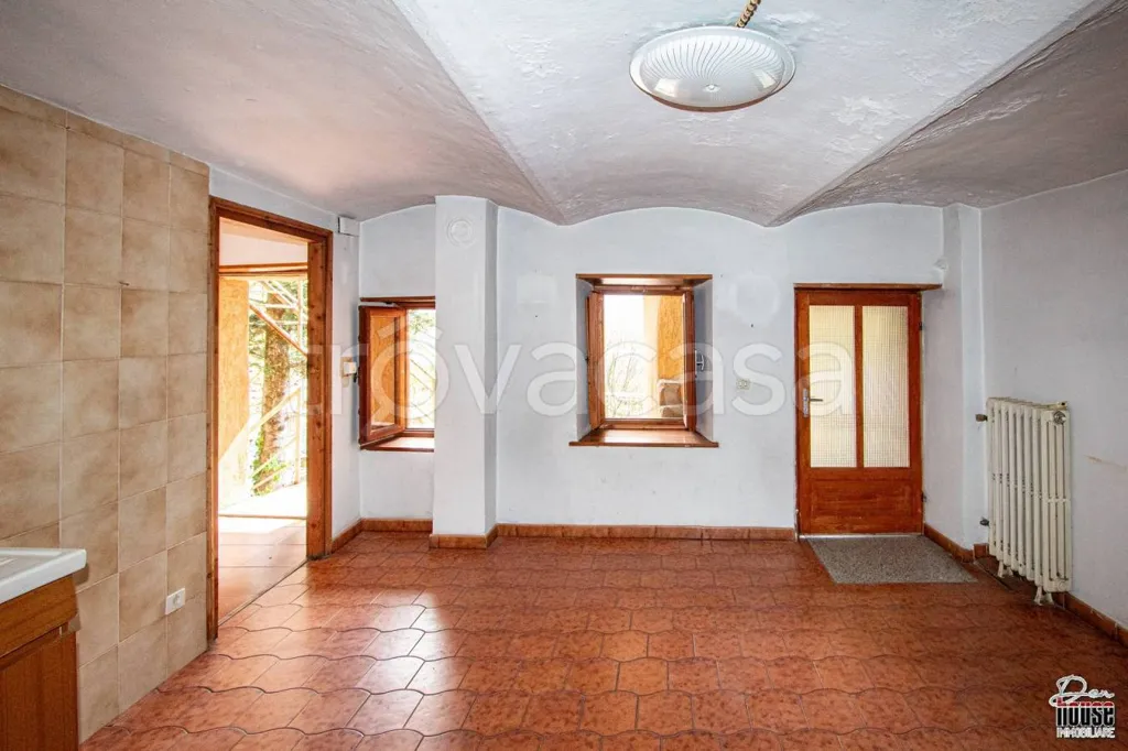 Pièces - Terraced House with Lake View in Caprie