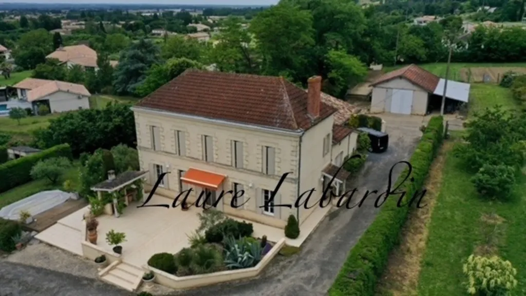 Õhuvaade - Charming 1890 House with Pool in Beaupuy