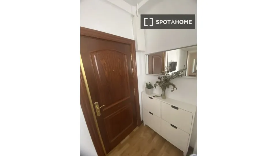 Entrée - Shared Room in Central Valladolid