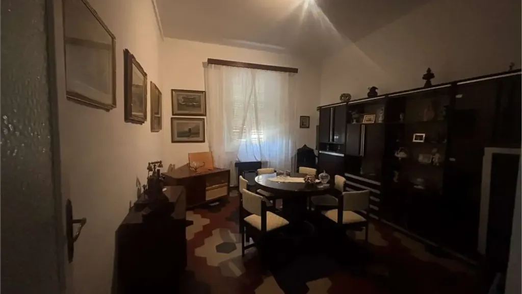 Salle à manger - Apartment with Balcony in Livorno Centre