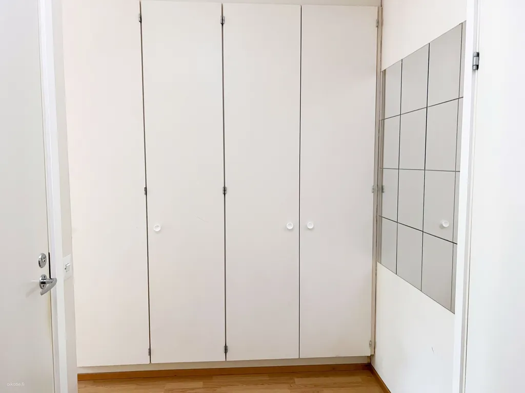 Pièces - One-Bedroom Apartment with Balcony in Matinkylä