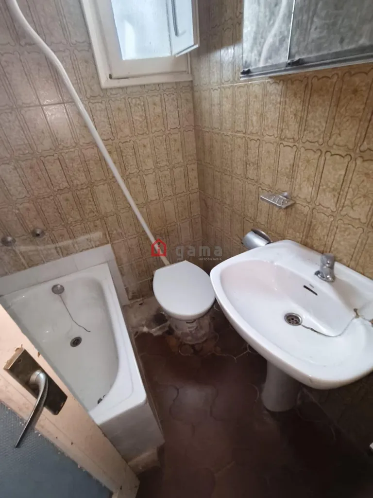 Bathrooms - Apartment with Renovation Potential in Onda