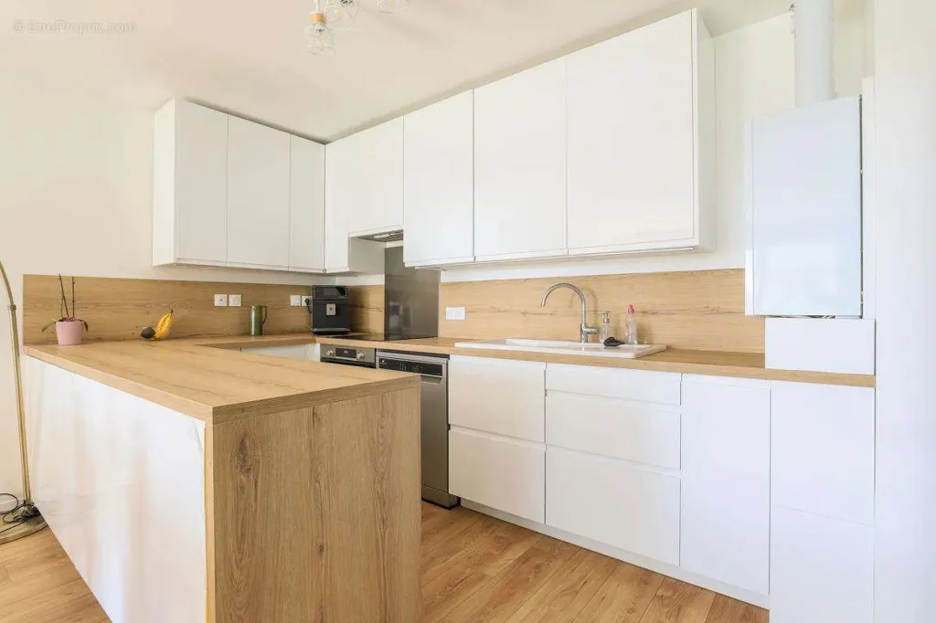 Köök - 4-Piece Apartment with Balcony near Lille