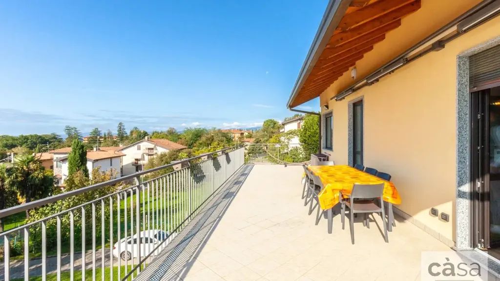 Balcone - Luxury Villa with Lake View in Comerio