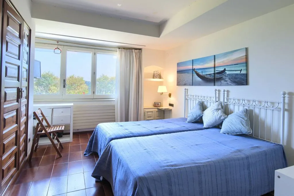 Bedrooms - Mediterranean House with Sea Views in Begur