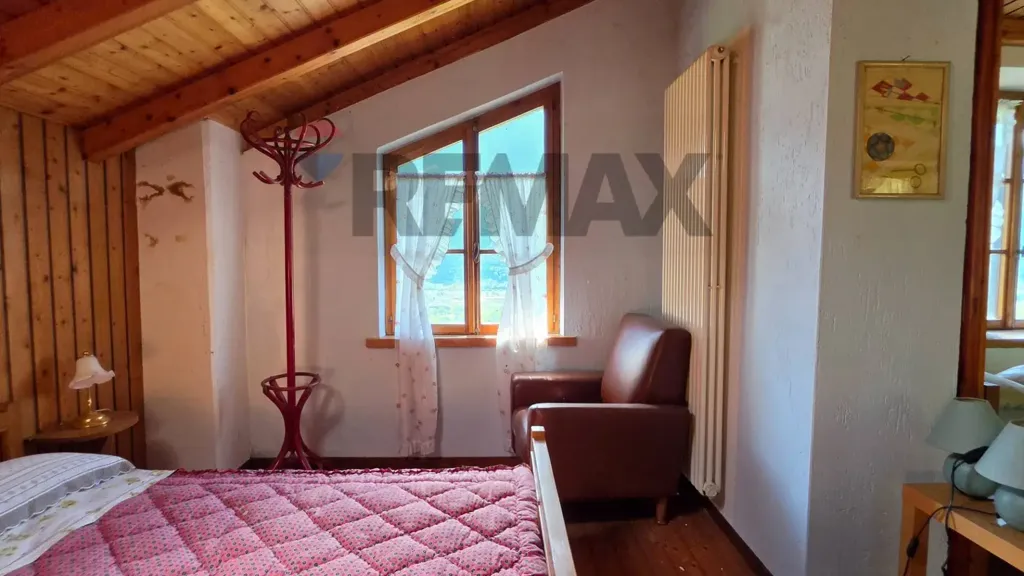 Bedrooms - Trilocale with Garden in Darzo