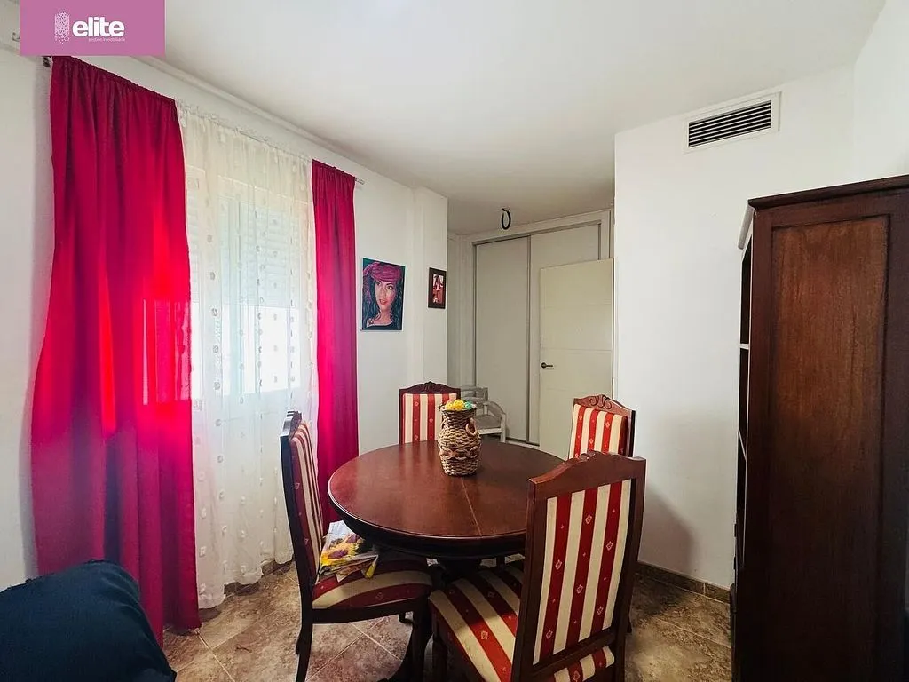 Sala da pranzo - Modern Flat with Balcony in Jerez