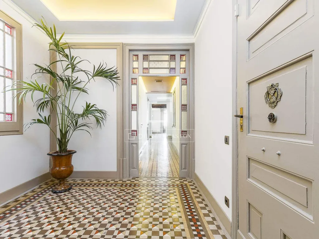 hallway_entrance