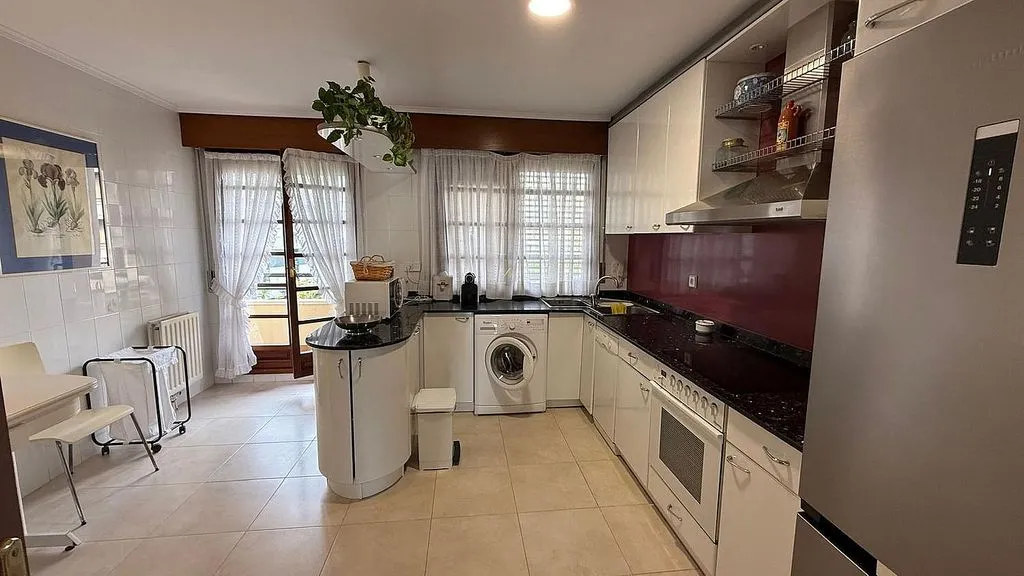 Cuisine - Apartment with Pool and Sea View in Castro Urdiales