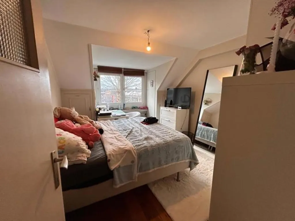Magamistoad - Spacious Apartment with Terrace in Woluwe-Saint-Lambert