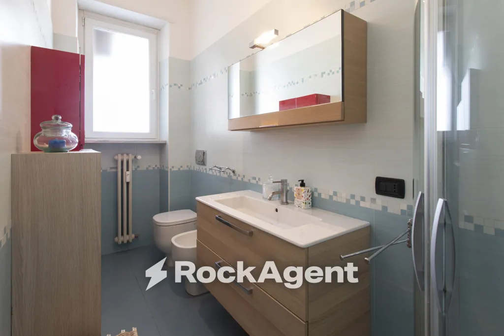 Vannitoad - Spacious Trilocale with Balcony in Santa Rita, Turin