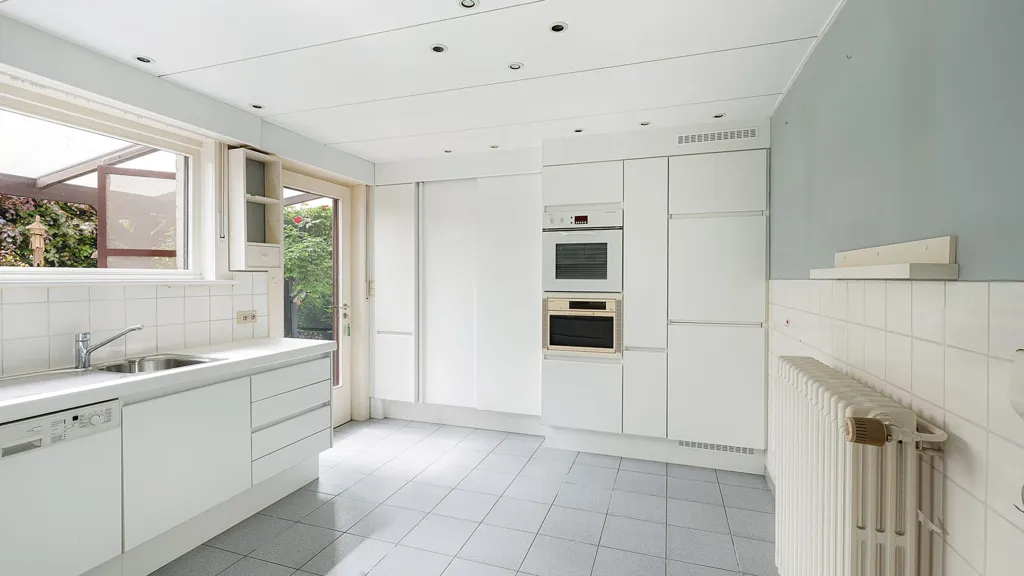 Cuisine - Bungalow Rustique avec Jardin à Ramskapelle