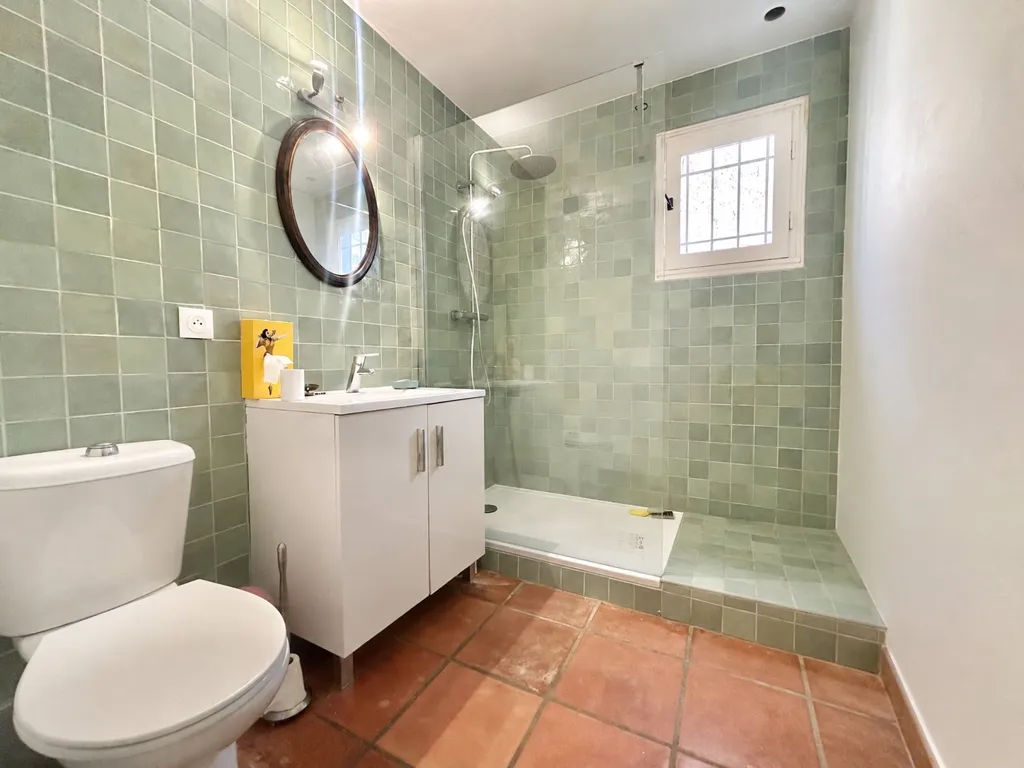 Bagni - Architectural House with Pool in Valence