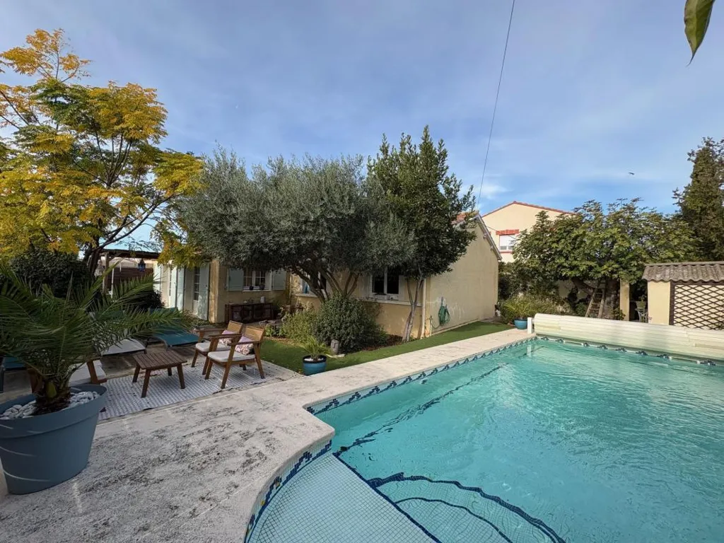 Bassein - Piscine Villa with Garden in Adissan