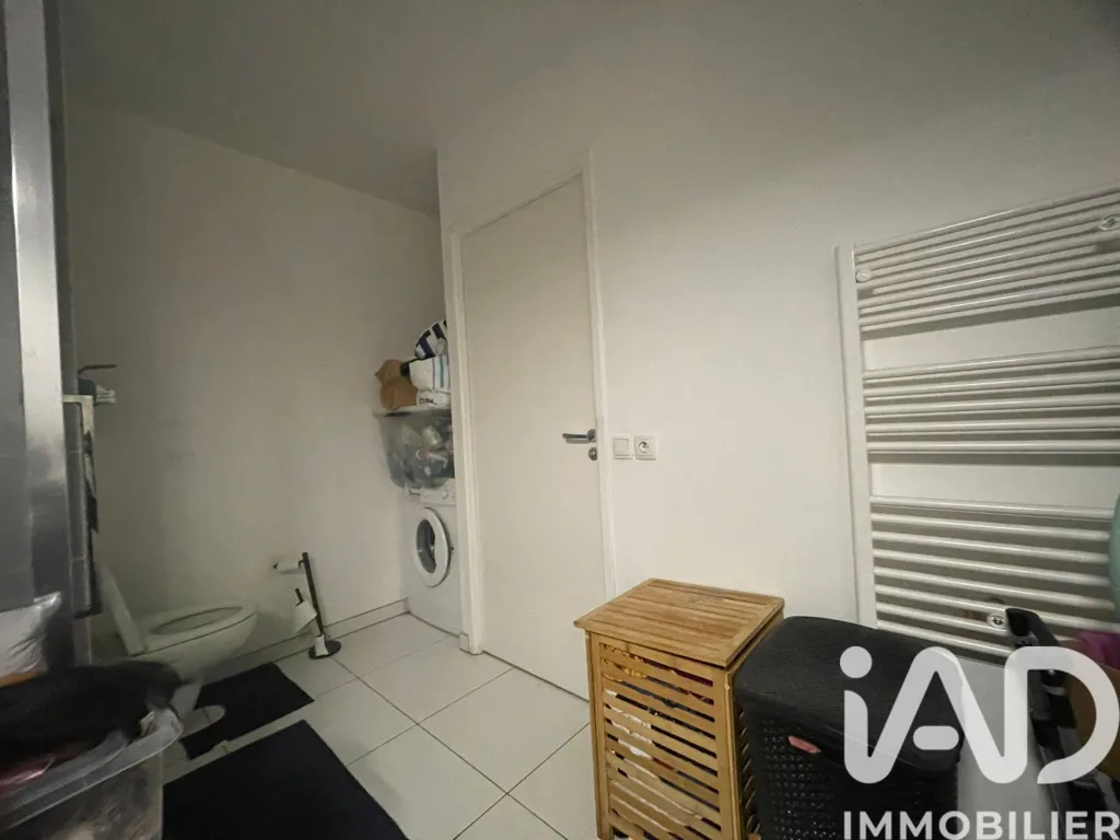 Pesuköök - Studio with Parking in Chelles