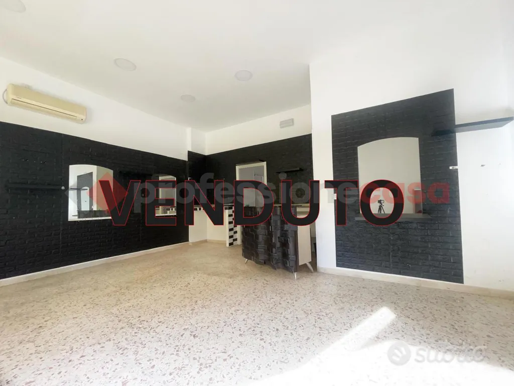 Garage - Commercial Space with Disabled Access in Rieti
