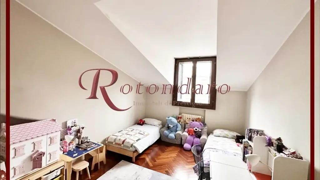 Magamistoad - Penthouse Apartment with Double Exposure in Milan