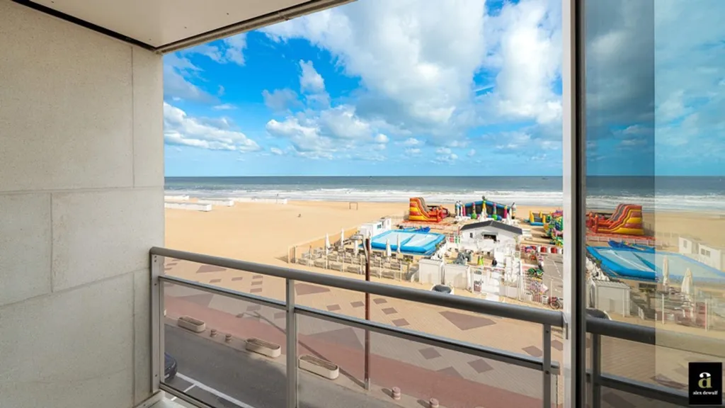 Rõdu - Apartment with Sea View on Albertplein, Zoute