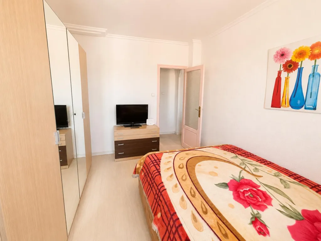 Camere da letto - Bright Apartment with Garden Views near Monastery