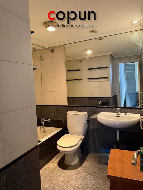 Bathrooms - Apartment with Terrace in Oviedo Centre