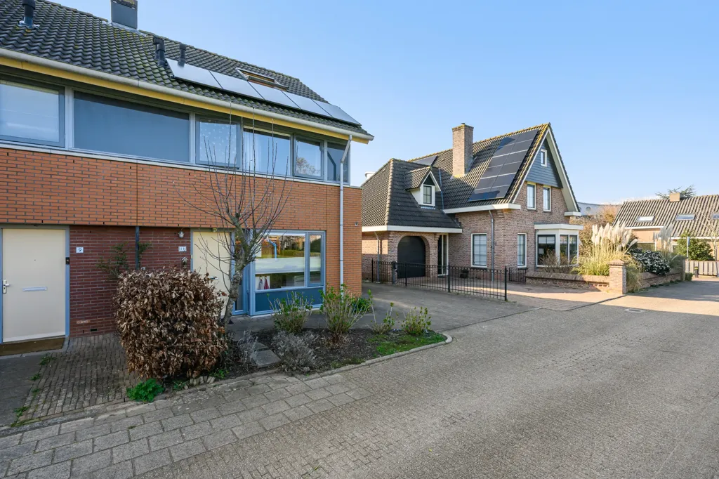 Esterno - Corner House with Garden in Houten