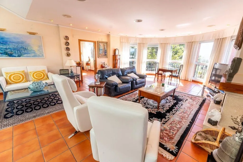 Elutuba - Luxury Chalet with Pool in Alginet