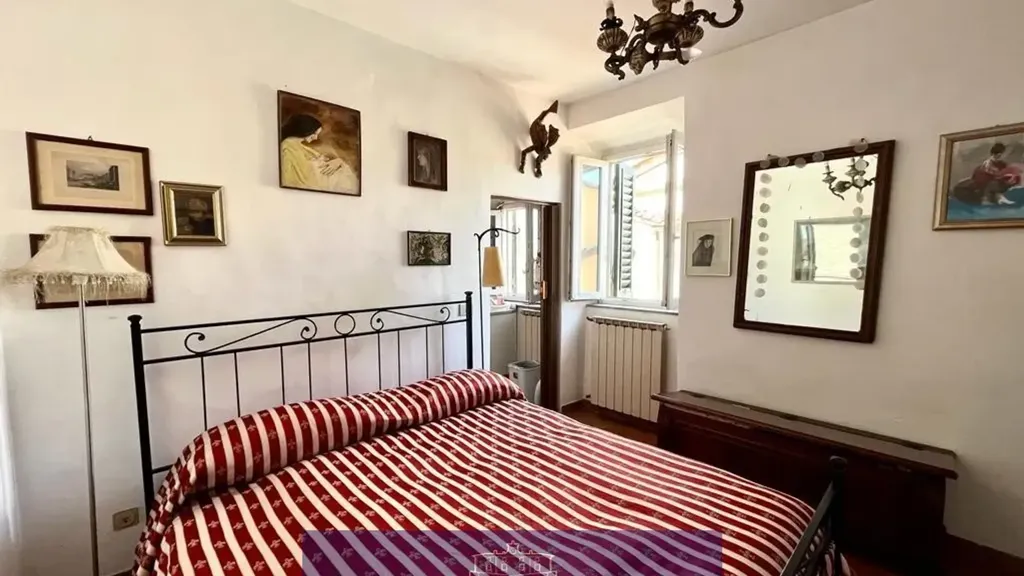 Chambres - Characterful Flat with Views in Florence