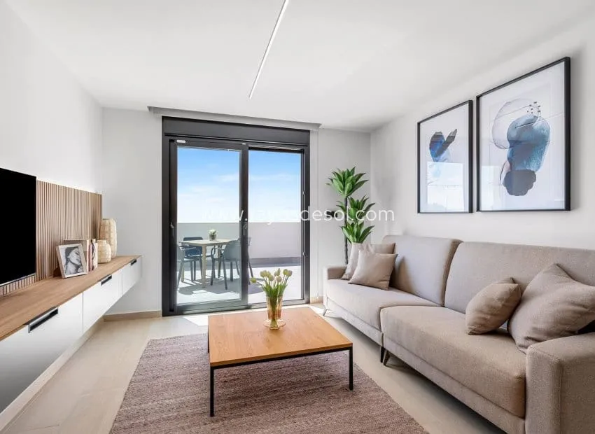 Elutuba - New Build Apartment with Lagoon Views in El Raso