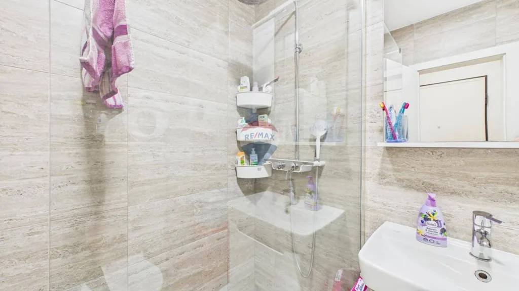 Salles de bain - Modern Studio Flat with Balcony in Iver, Zagreb