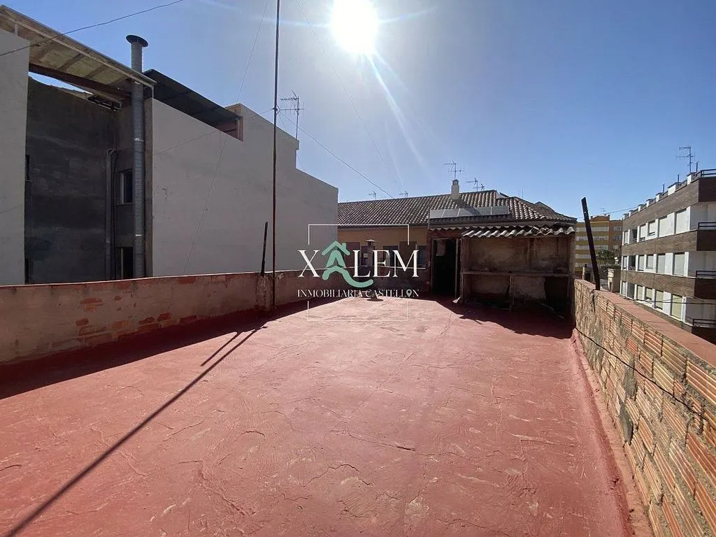 Terrass - Significant House with Terrace in Vila-real