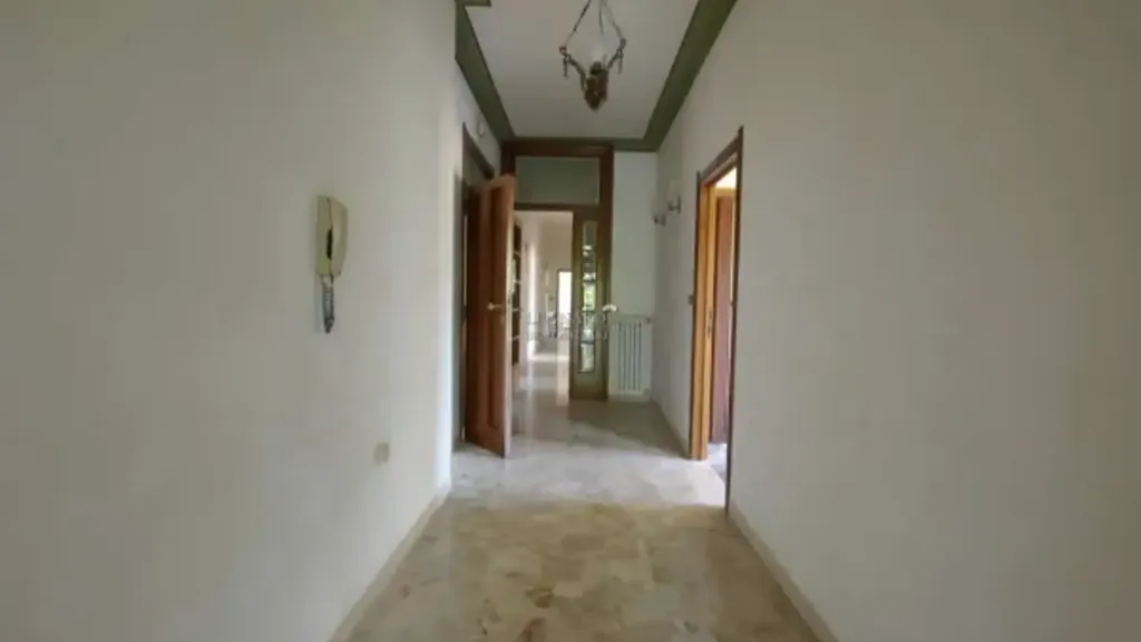 hallway_entrance