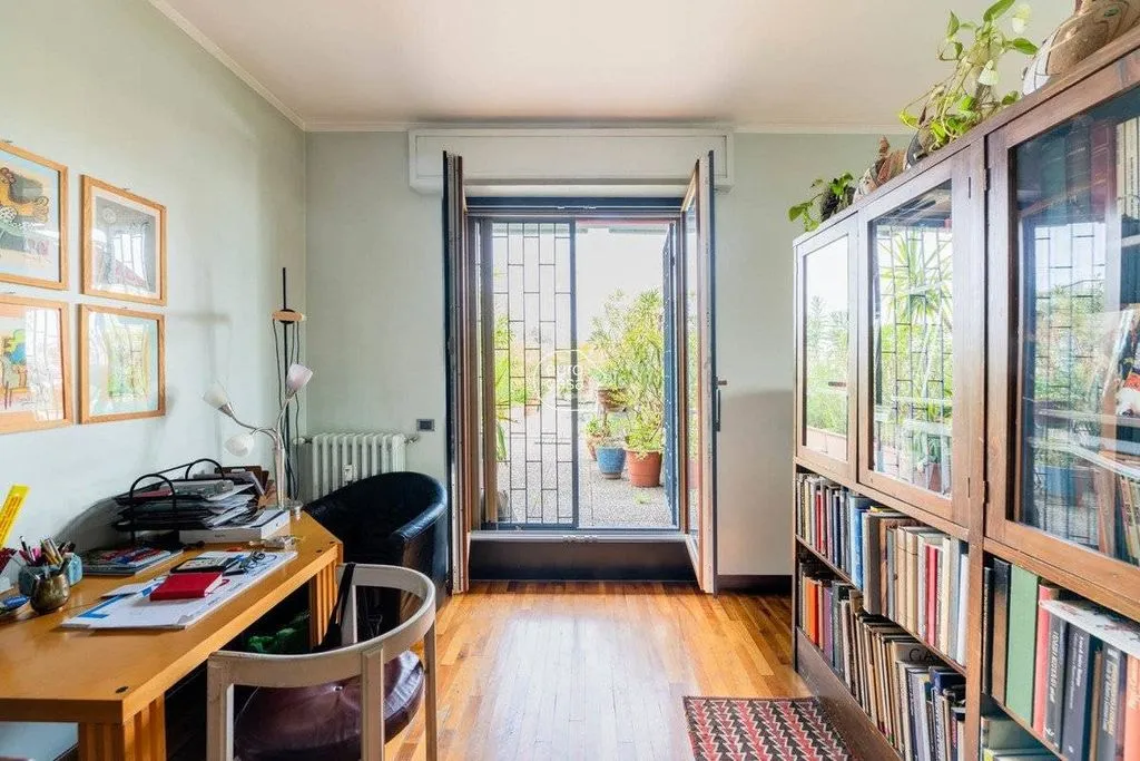 Office - Luxury Penthouse with Pool in Cassina de' Pecchi
