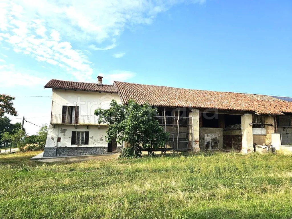 Exterior - Rustic Farmhouse with Panoramic View in Bene Vagienna