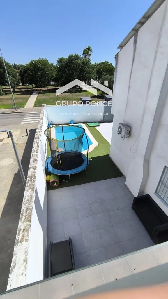 Bassein - Semi-Detached House with Pool in Este-Delicias