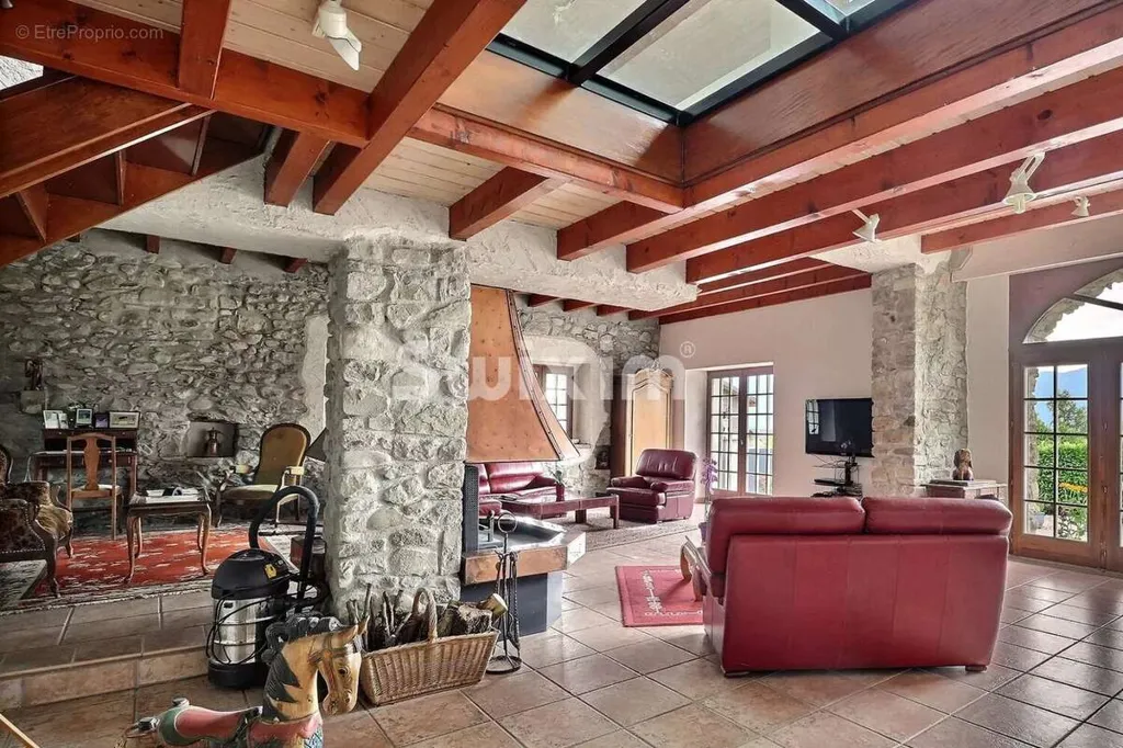 Elutuba - Renovated Farmhouse with Panoramic View in Ballaison