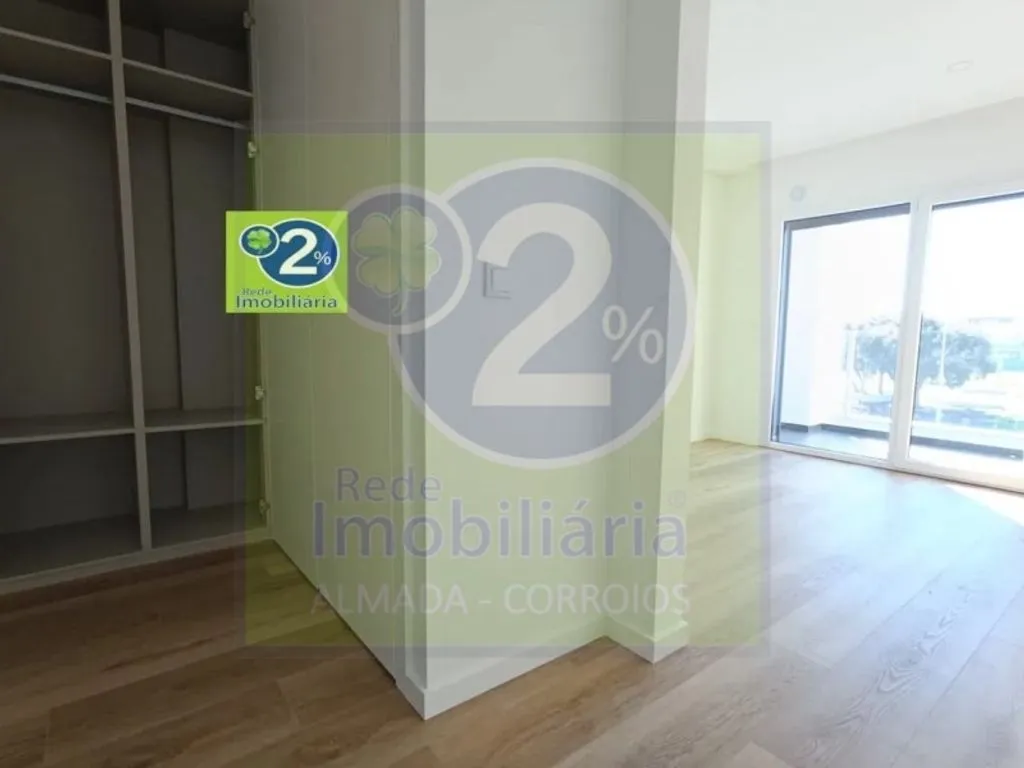Esik - Luxury House with Pool in Charneca de Caparica