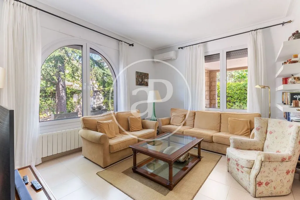 Elutuba - Luxury Villa with Pool in Matadepera